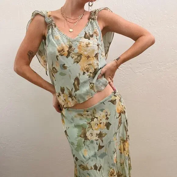 Vintage Y2K Adrianna Papell 100% Silk Floral Frilly Skirt + Tank Set - Picture 4 of 10